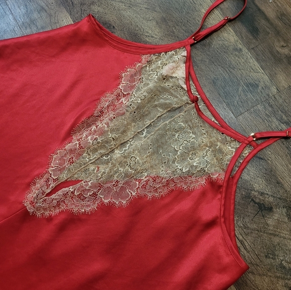 Victoria's Secret Satin Red & Shimmering Gold Lace Babydoll Slip Size Medium - Picture 6 of 8